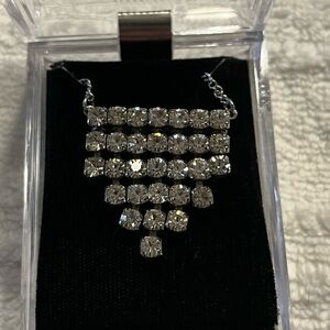 Unique sparkle row necklace